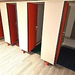 Winterberg Appartement 6 Pers Schwimmbad Sauna Ruheraum Freizeitabteilung Darts Tischtennis Fussball Terrasse Mit Riesem Garten Im Wald Nahe Stadmitte Und Bikepark Mit Fahrradlift Tennis Golfplatz Buchbarem Massages Im Wellnessresort Der Brabander