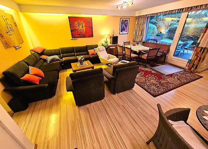 Winterberg Appartement 6 Pers Schwimmbad Sauna Ruheraum Freizeitabteilung Darts Tischtennis Fussball Terrasse Mit Riesem Garten Im Wald Nahe Stadmitte Und Bikepark Mit Fahrradlift Tennis Golfplatz Buchbarem Massages Im Wellnessresort Der Brabander