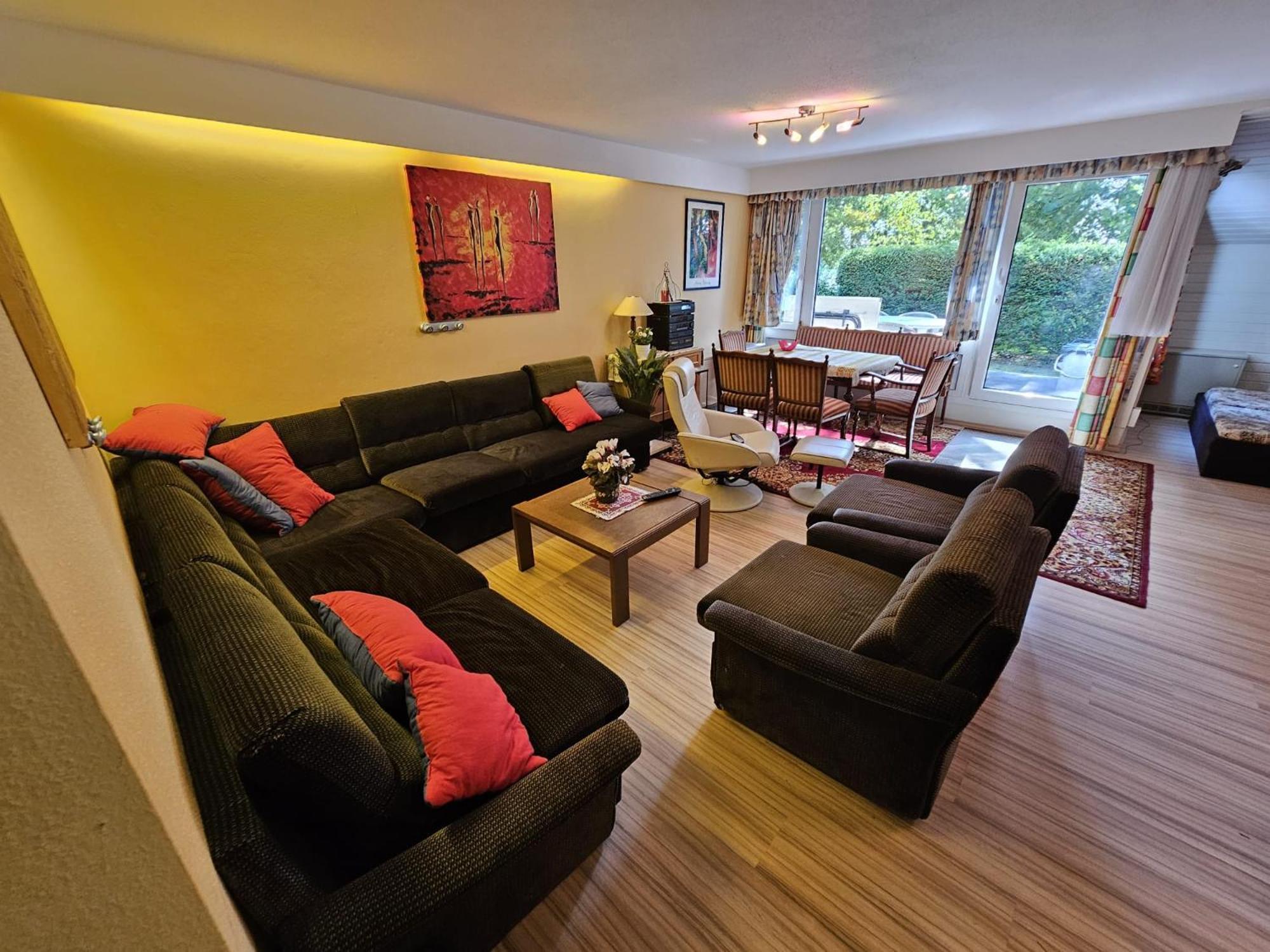 6 Pers Schwimmbad Sauna Ruheraum Freizeitabteilung Darts Tischtennis Fussball Terrasse Mit Riesem Garten Im Wald Nahe Stadmitte Und Bikepark Mit Fahrradlift Tennis Golfplatz Buchbarem Massages Im Wellnessresort Der Brabander *