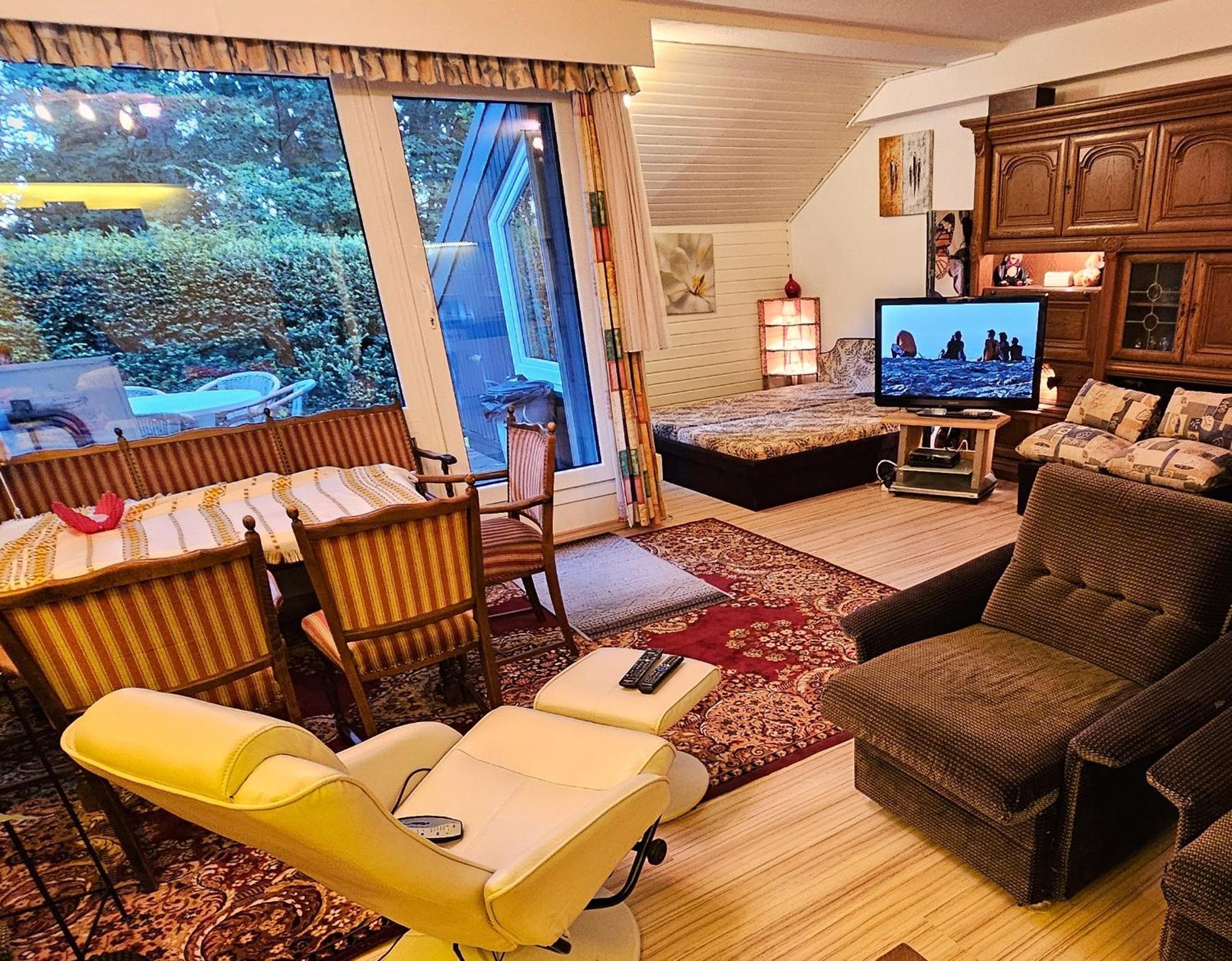 6 Pers Schwimmbad Sauna Ruheraum Freizeitabteilung Darts Tischtennis Fussball Terrasse Mit Riesem Garten Im Wald Nahe Stadmitte Und Bikepark Mit Fahrradlift Tennis Golfplatz Buchbarem Massages Im Wellnessresort Der Brabander