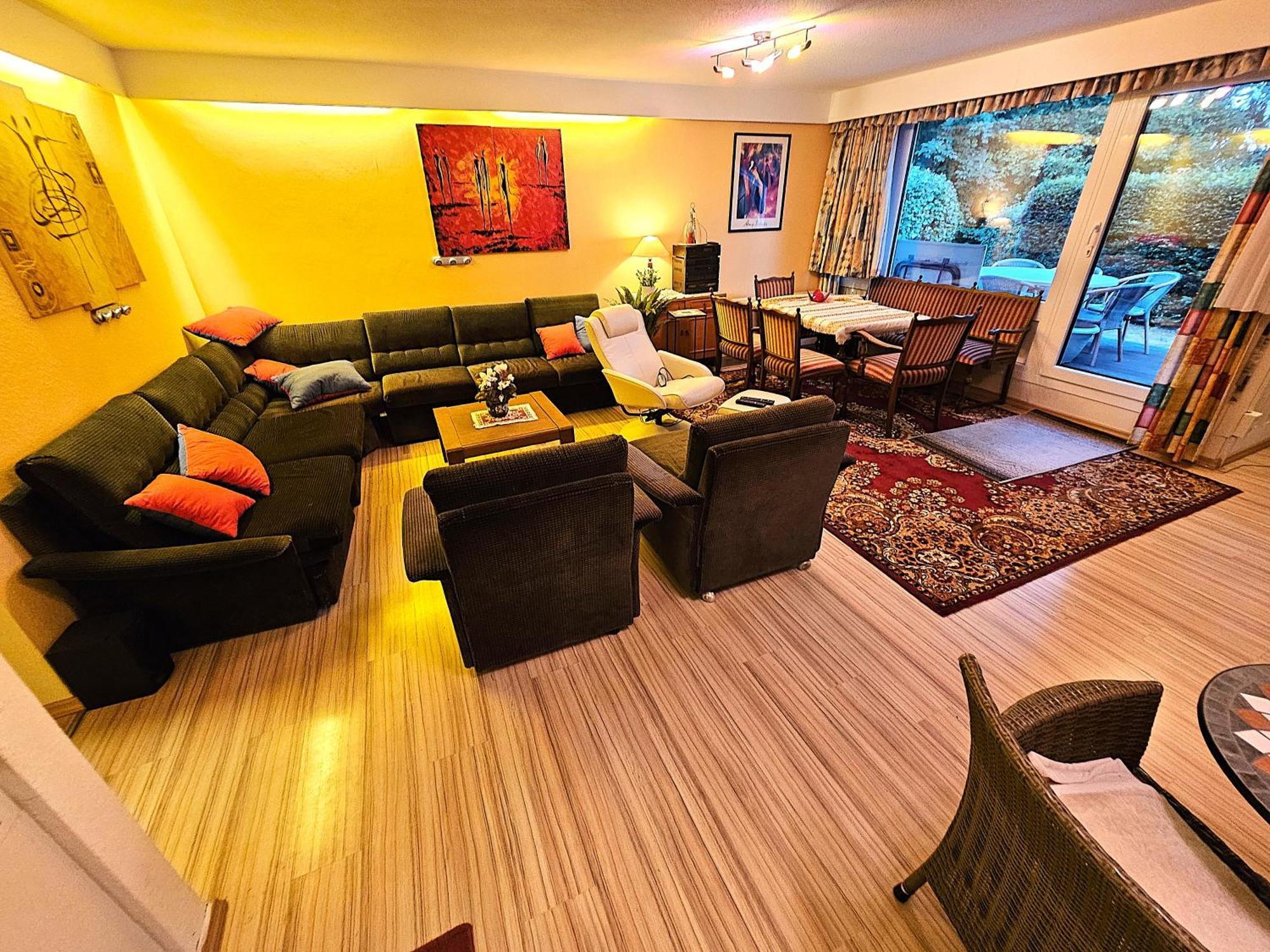 6 Pers Schwimmbad Sauna Ruheraum Freizeitabteilung Darts Tischtennis Fussball Terrasse Mit Riesem Garten Im Wald Nahe Stadmitte Und Bikepark Mit Fahrradlift Tennis Golfplatz Buchbarem Massages Im Wellnessresort Der Brabander Apartment *